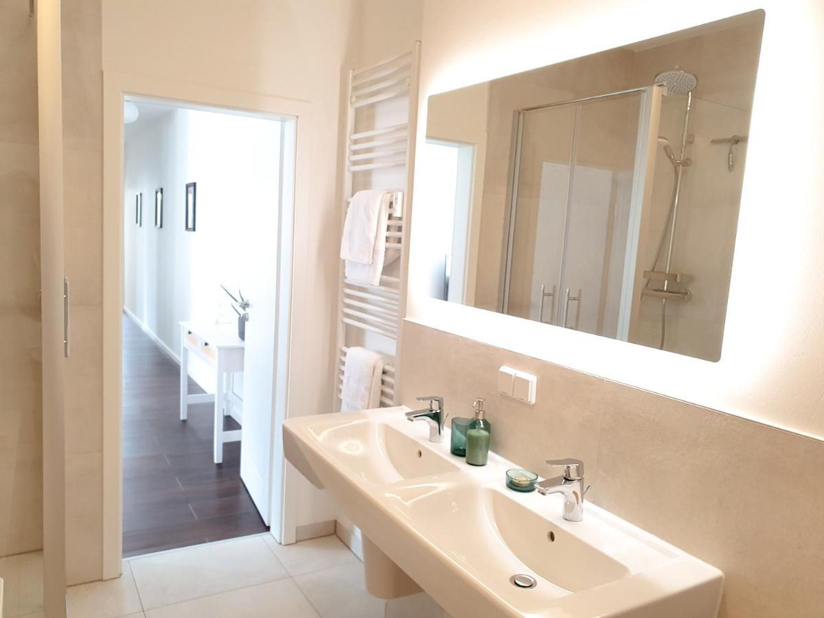 Pb Ferienwohnungen - Fewo 7 - Stilvoll Eingerichtetes Apartment Im Herzen Senftenbergs Extérieur photo