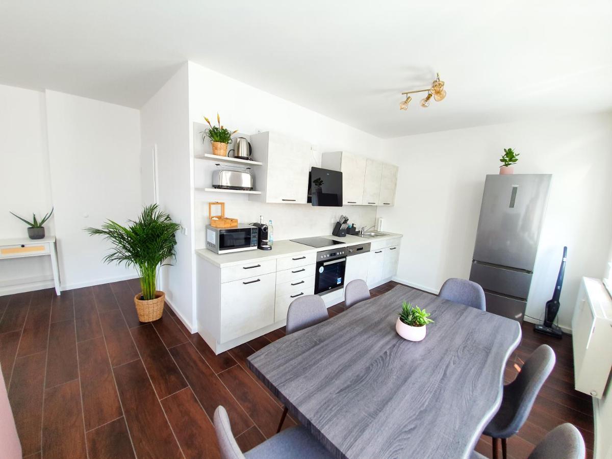 Pb Ferienwohnungen - Fewo 7 - Stilvoll Eingerichtetes Apartment Im Herzen Senftenbergs Extérieur photo